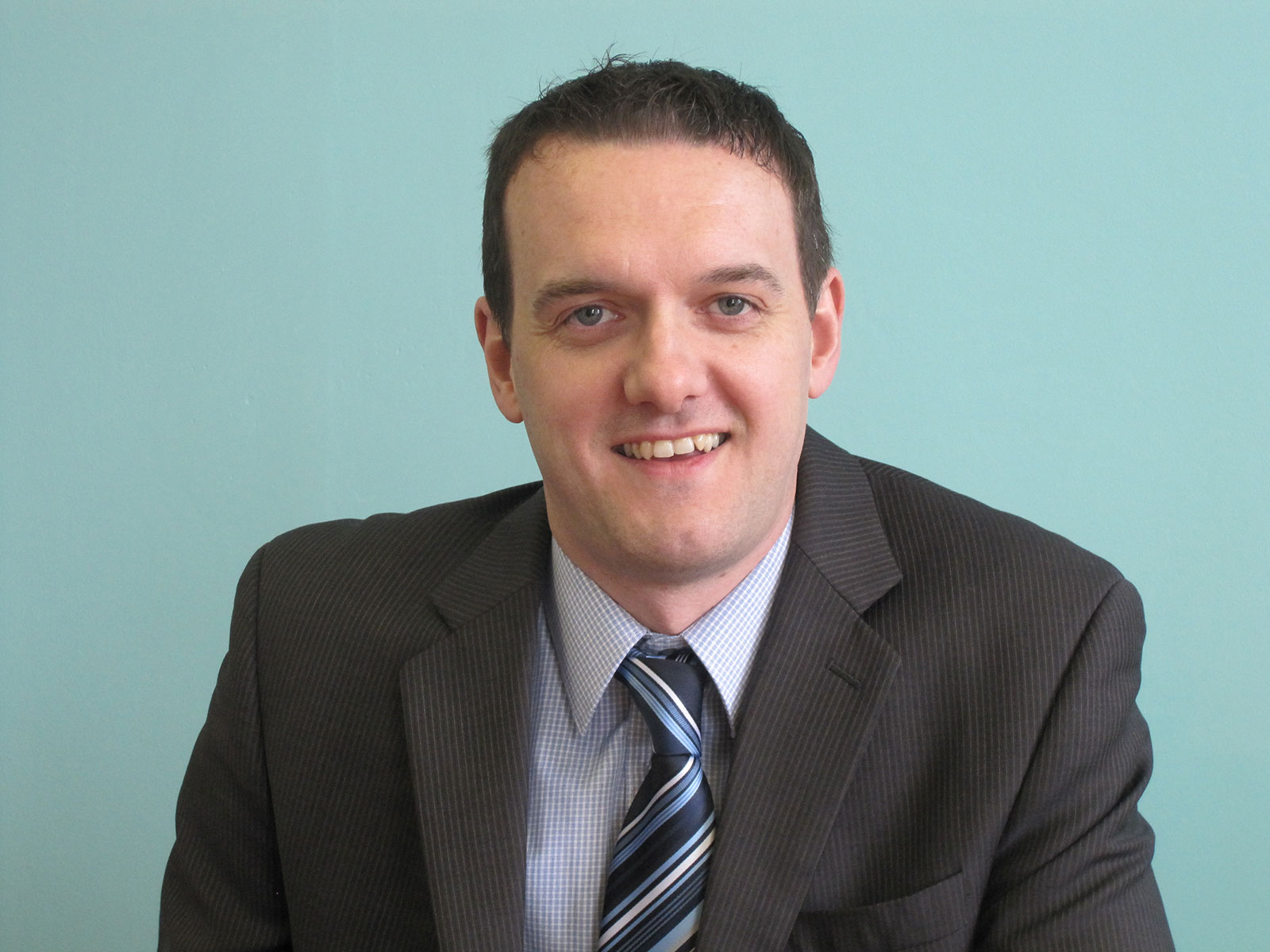 Damian Kelly headshot